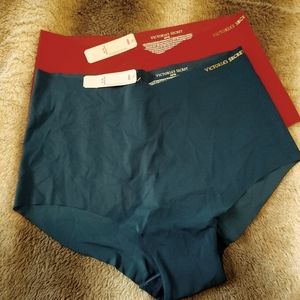 2 pair of Brand New Victoria Secret No-show Brief Panties Size Medium